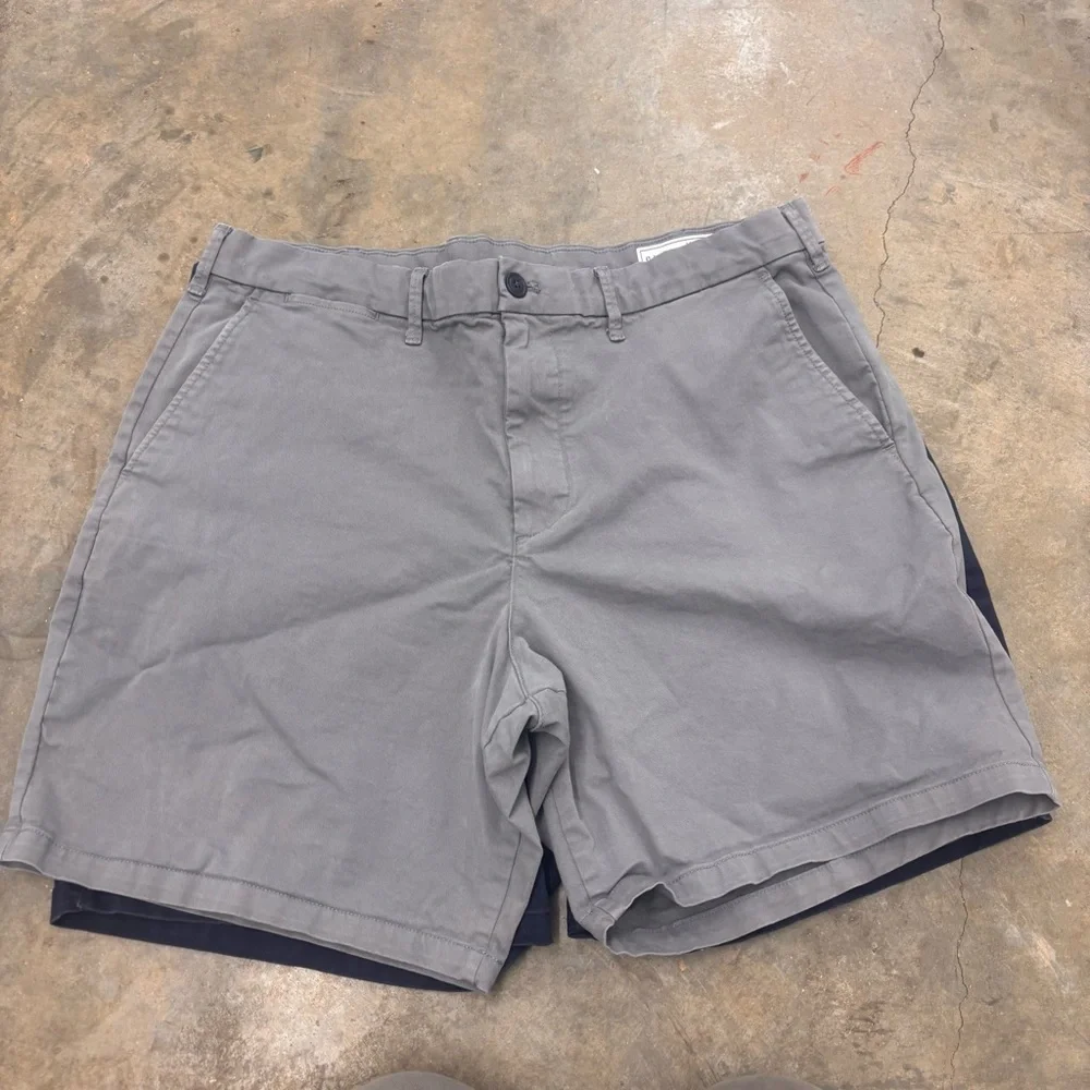 Gap Men’s 8" Essential Modern Chino Shorts Bundle Mens 38 Gray Navy Olive - Picture 10 of 13
